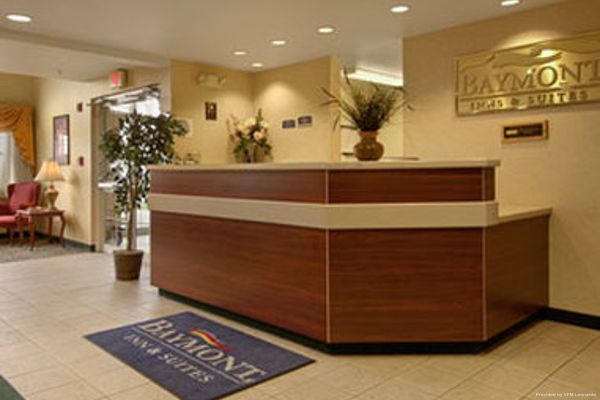 Owens Downtown Toledo BridgePointe Inn & Suites By Hollywood Casino (Northwood)